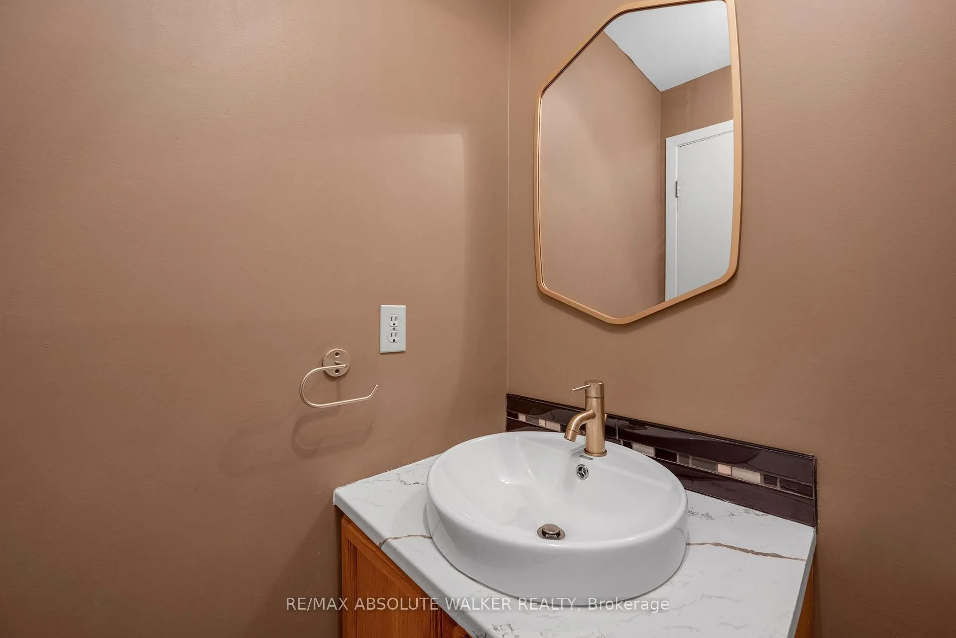 Photo 11 of Unit 108, 500 Canteval Terrace, Ottawa, Fallingbrook/Pineridge — HOMEH