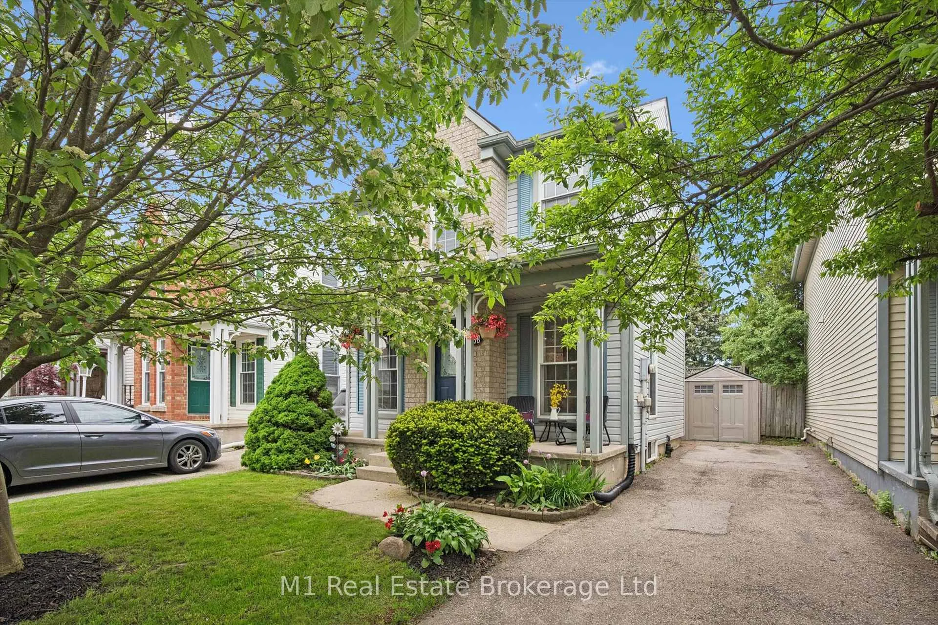Photo 6 of 668 Jacob Lane, Waterloo — HOMEH