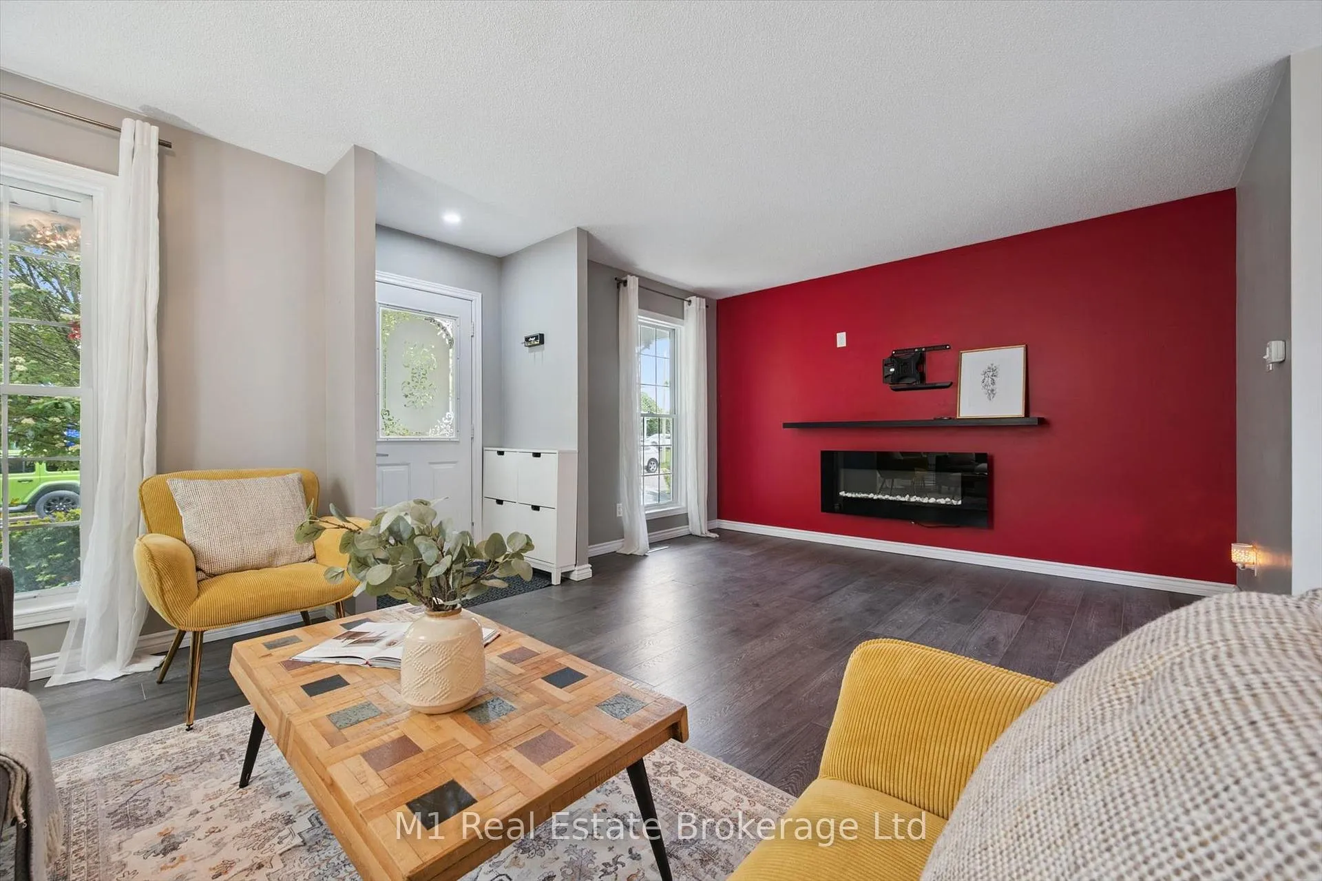 Photo 16 of 668 Jacob Lane, Waterloo — HOMEH