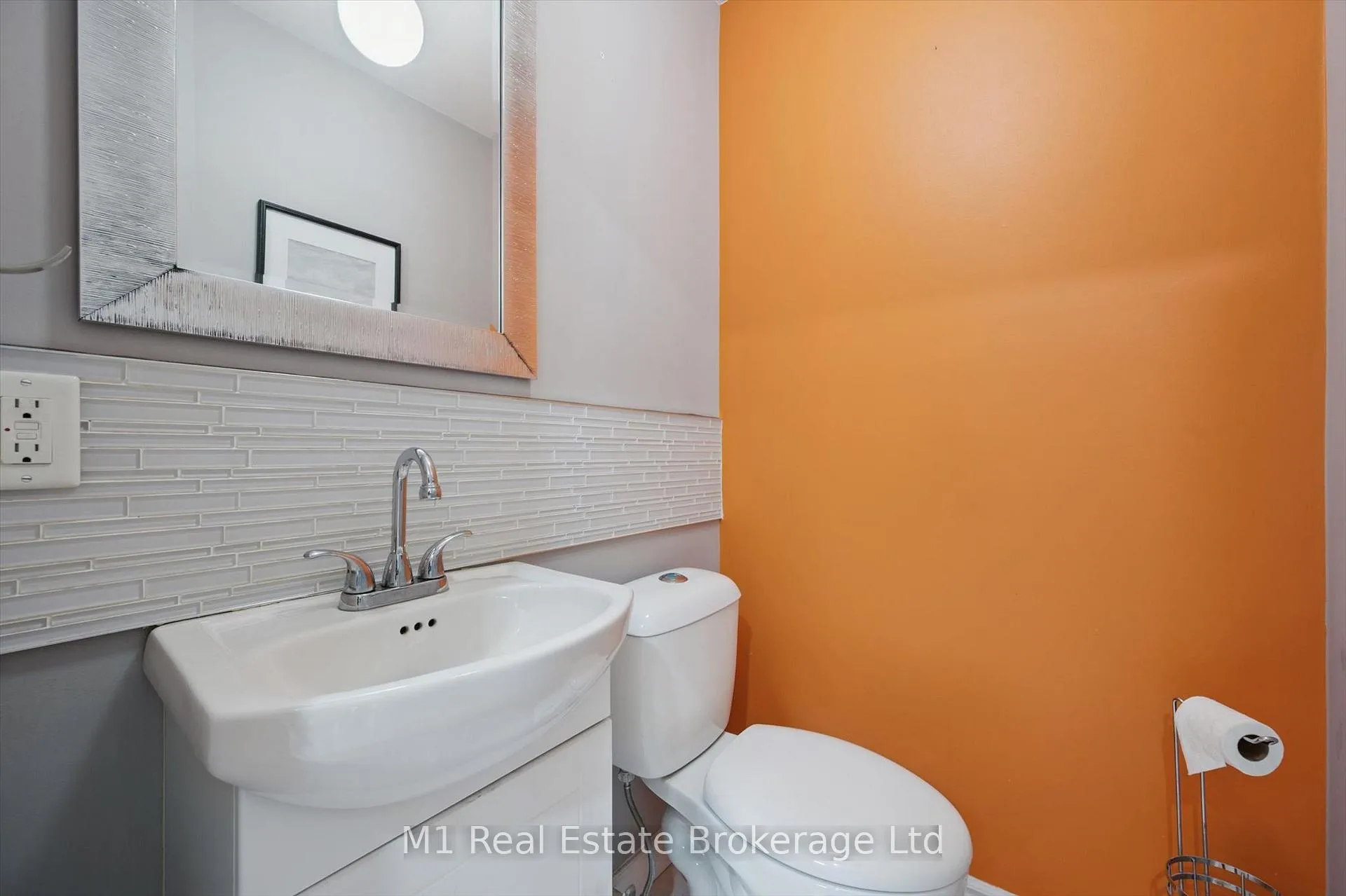 Photo 32 of 668 Jacob Lane, Waterloo — HOMEH