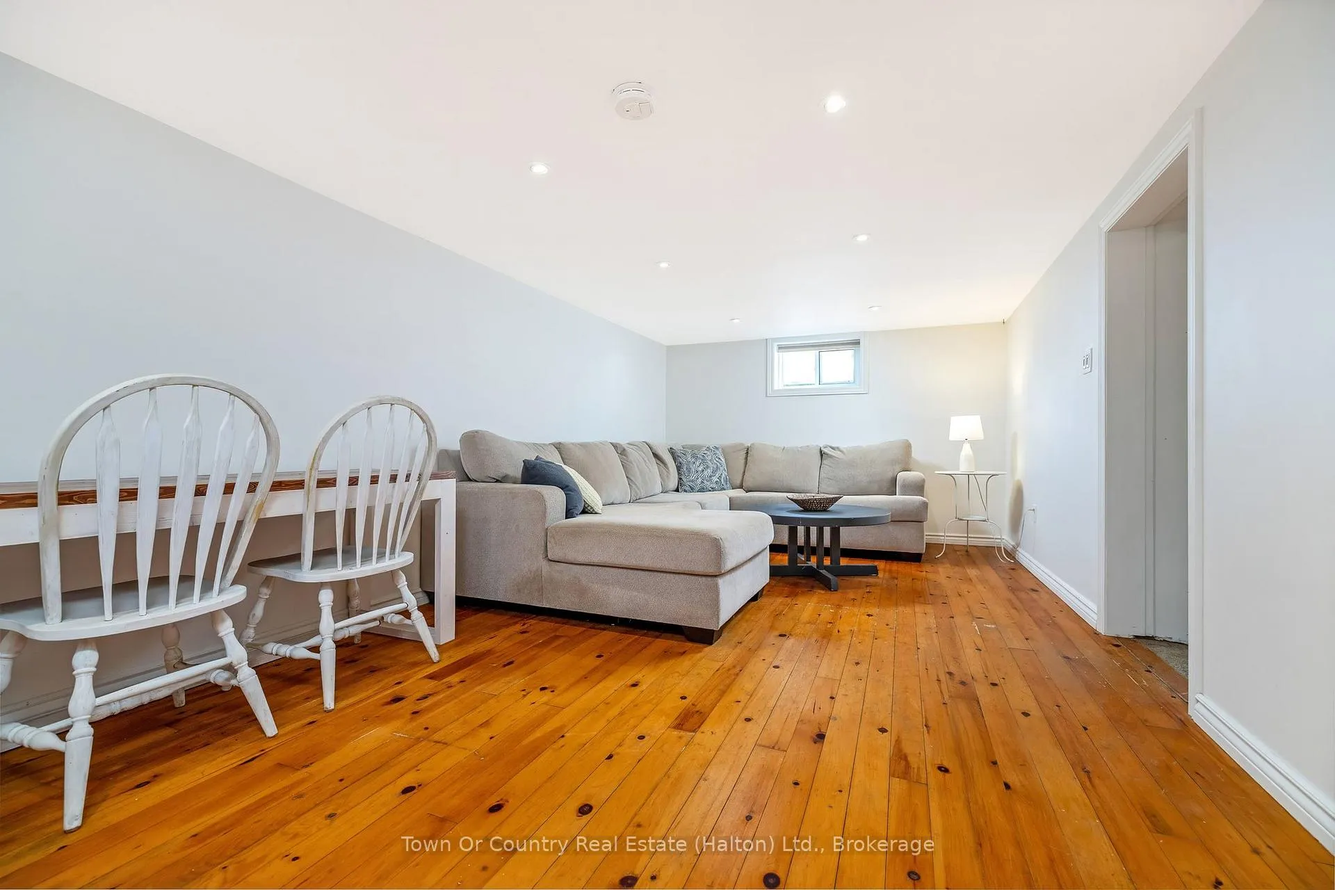 Photo 17 of 632 Waterloo Street S, Cambridge, Preston Centre — HOMEH