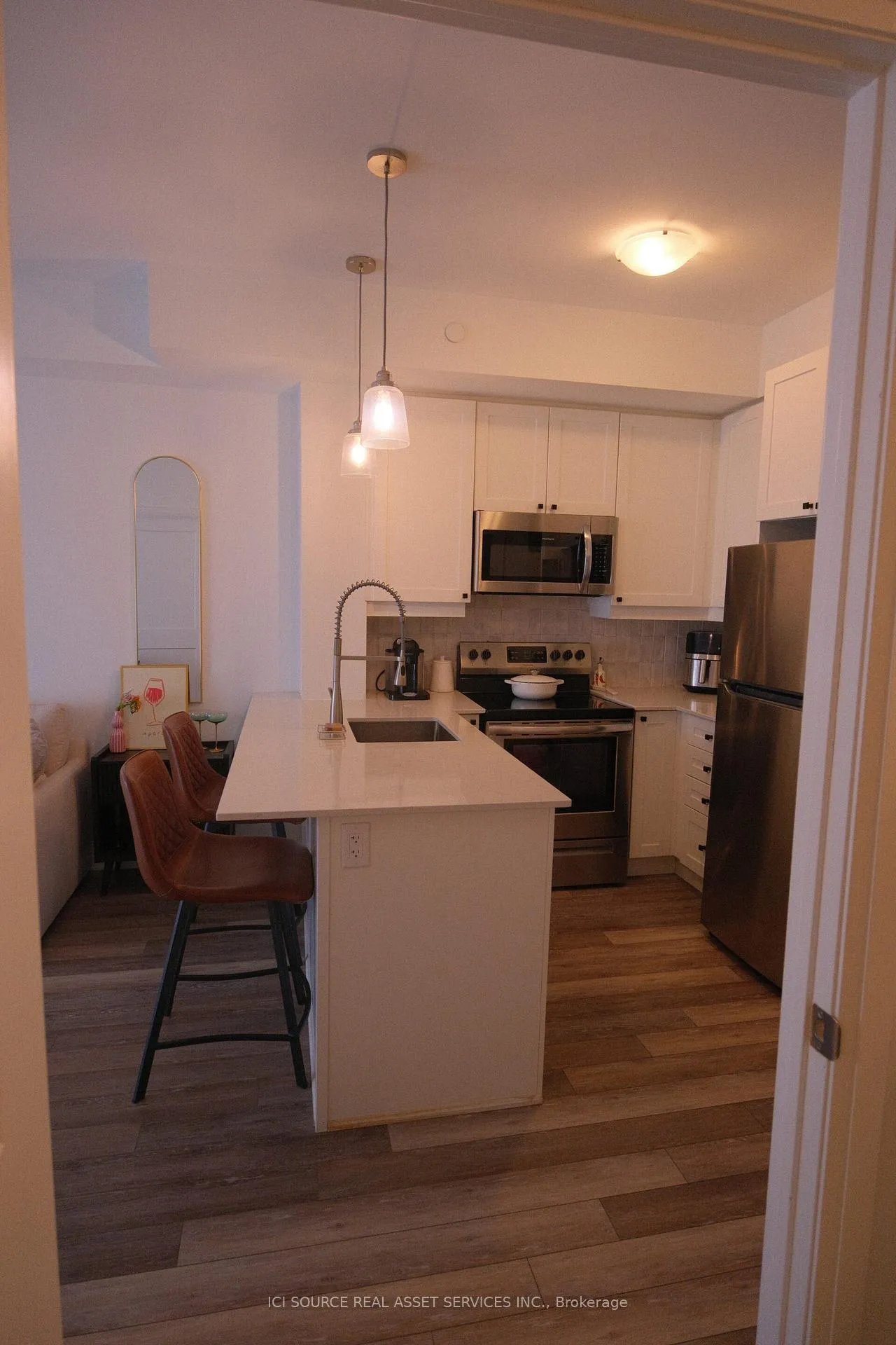 Photo 12 of Unit 421, 50 Lakebreeze Drive, Clarington, Newcastle — HOMEH