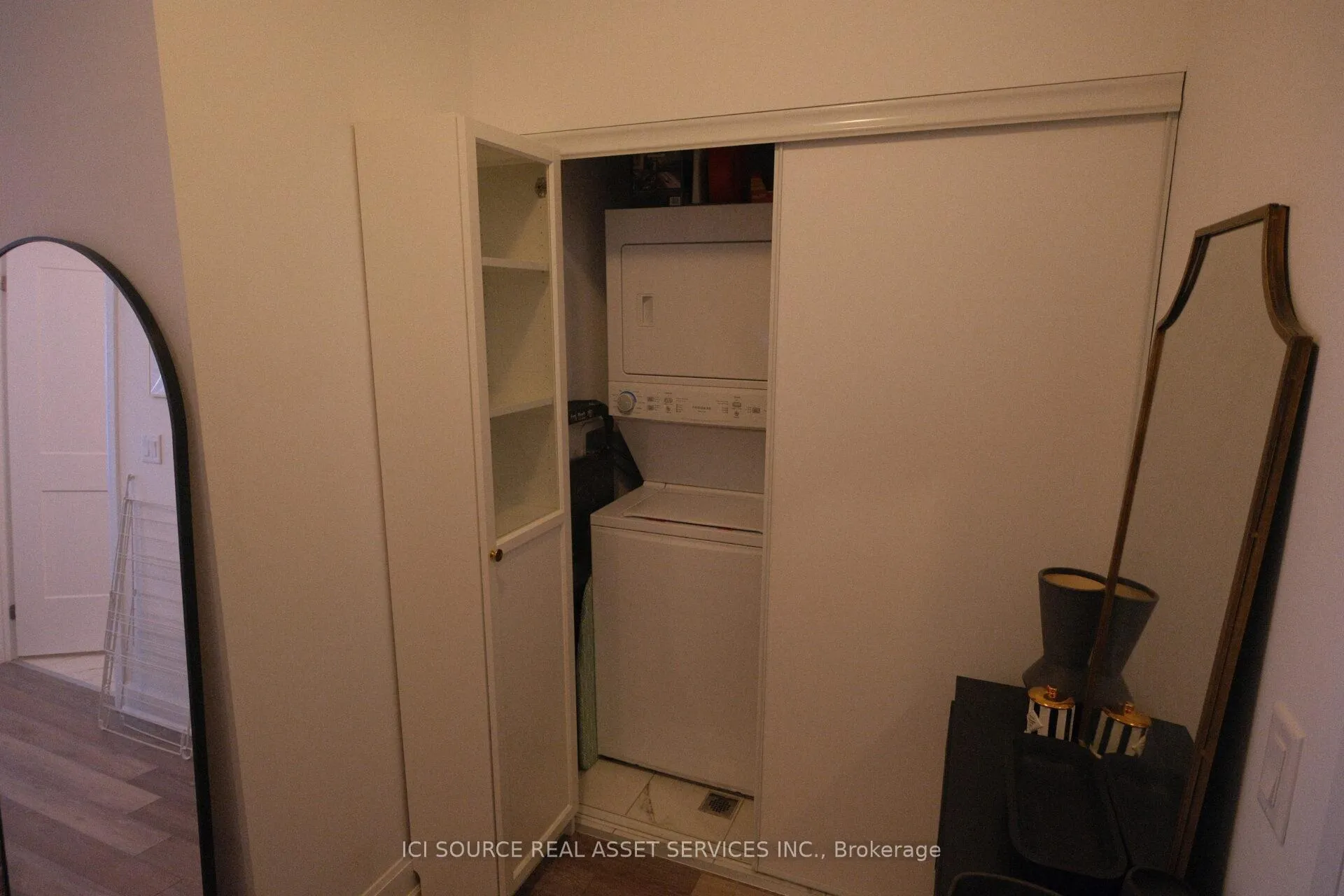 Photo 16 of Unit 421, 50 Lakebreeze Drive, Clarington, Newcastle — HOMEH