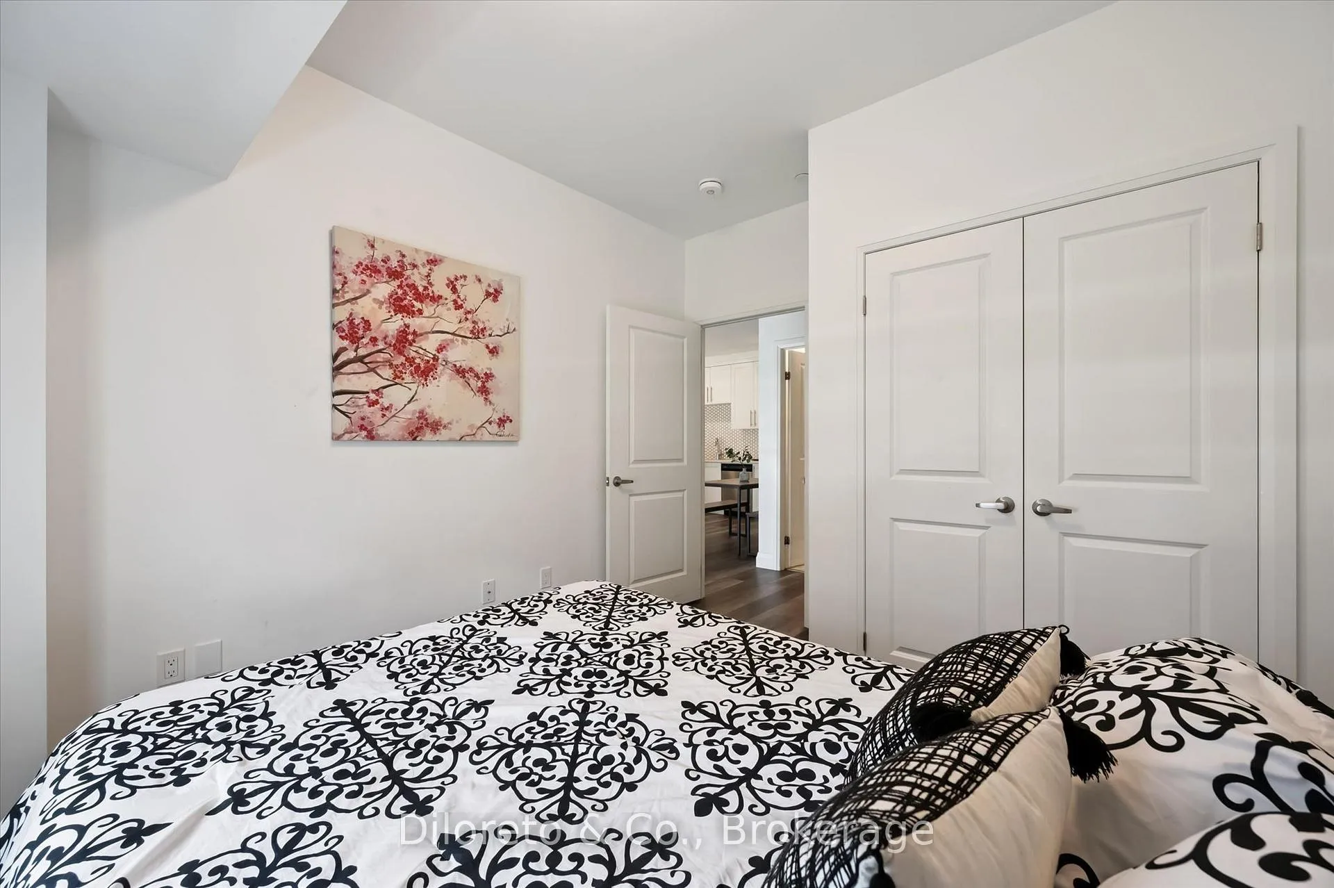 Photo 12 of Unit 110, 332 Gosling Gardens, Guelph, Clairfields/Hanlon Business Park — HOMEH