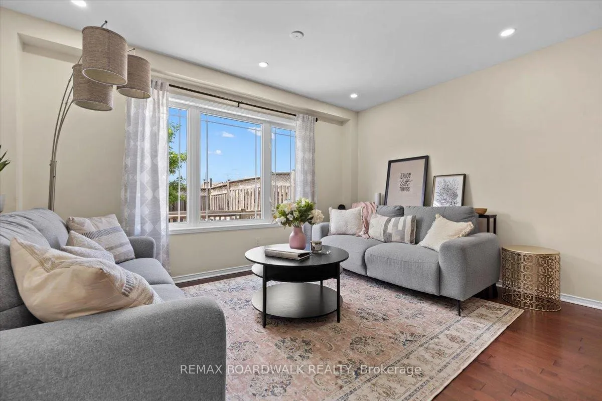 Photo 15 of 510 Pepperville Crescent, Ottawa, Kanata - Emerald Meadows/Trailwest — HOMEH