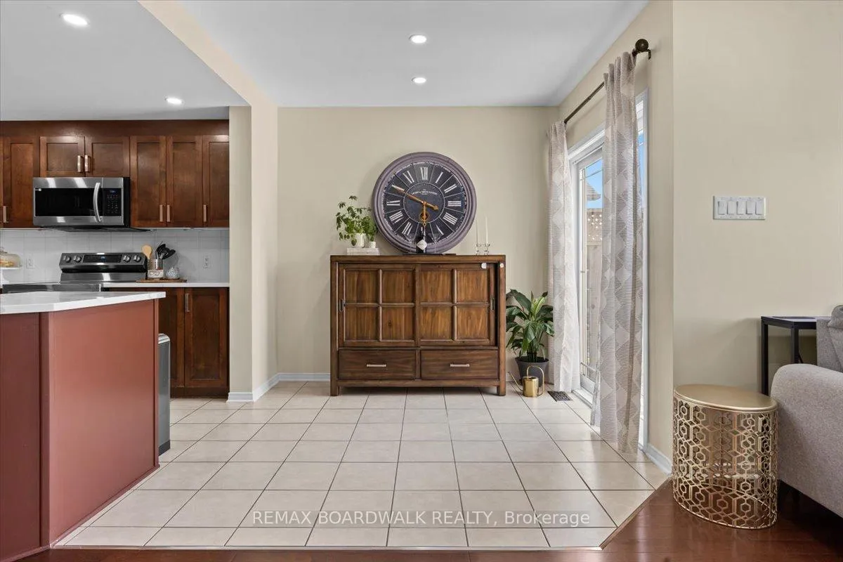 Photo 17 of 510 Pepperville Crescent, Ottawa, Kanata - Emerald Meadows/Trailwest — HOMEH