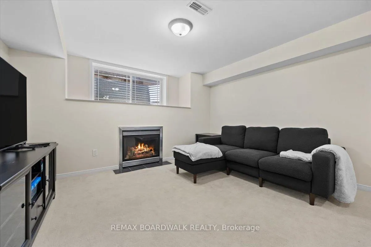 Photo 32 of 510 Pepperville Crescent, Ottawa, Kanata - Emerald Meadows/Trailwest — HOMEH