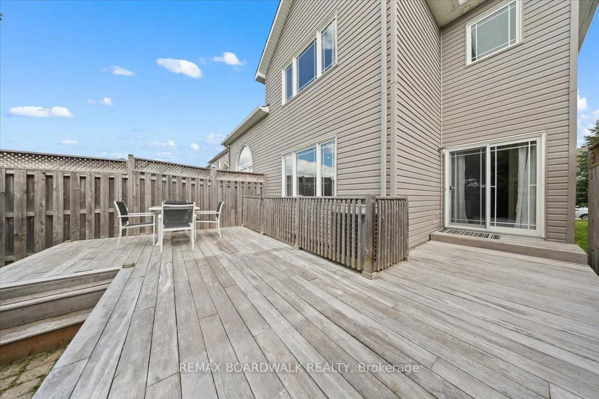 Photo 36 of 510 Pepperville Crescent, Ottawa, Kanata - Emerald Meadows/Trailwest — HOMEH