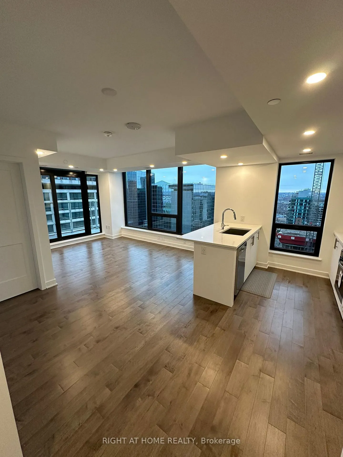 Photo 8 of Unit 2307, 340 Queen Street, Ottawa, Ottawa Centre — HOMEH