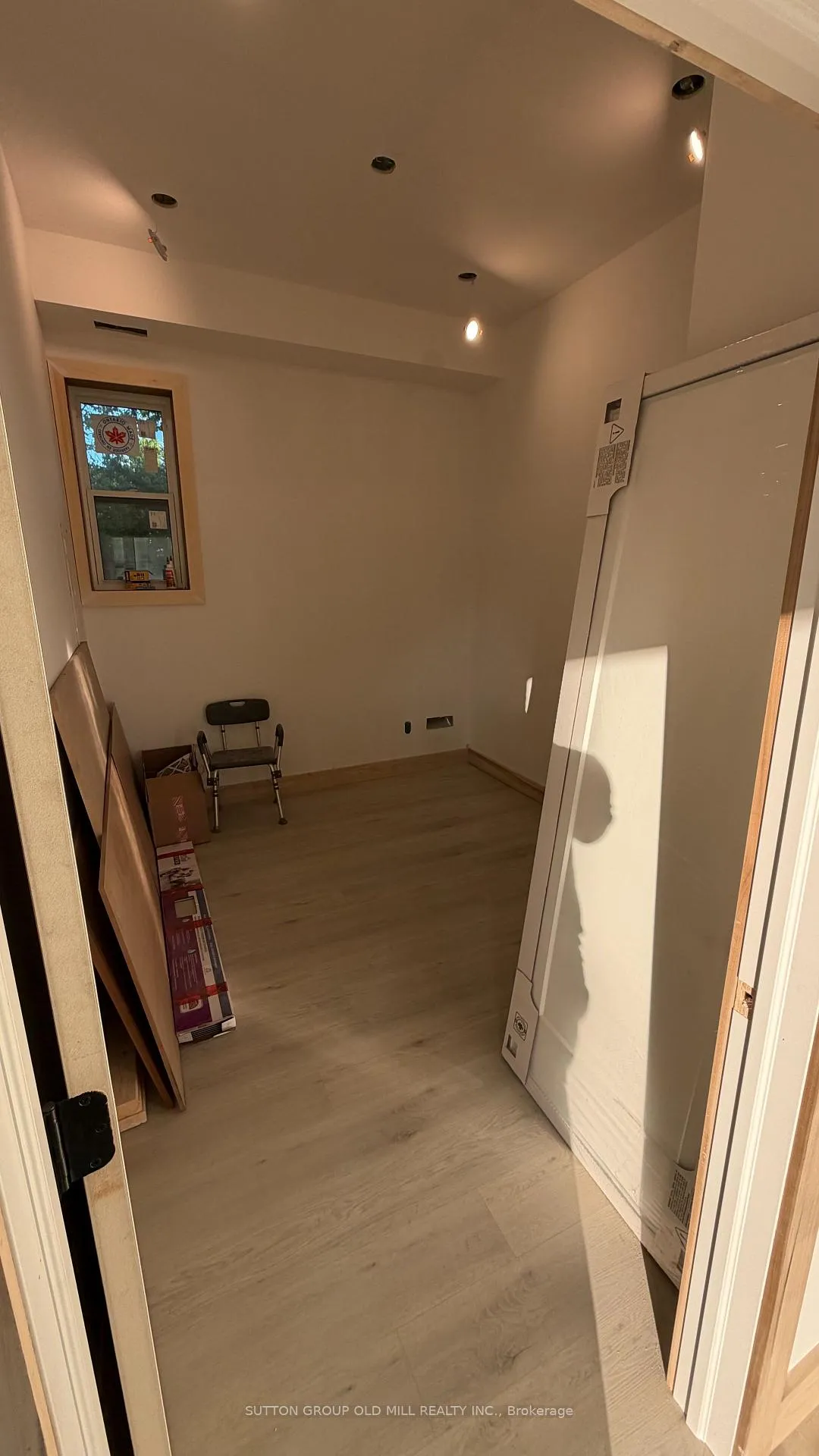 Photo 11 of Unit 05, 625 Harvie Avenue, Toronto, Caledonia-Fairbank — HOMEH