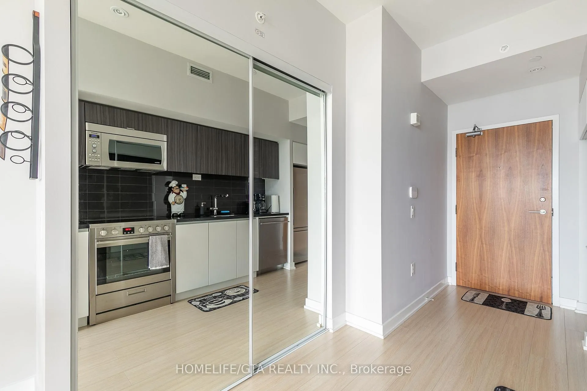 Photo 8 of Unit 2309, 75 Queens Wharf Road, Toronto, Waterfront Communities — HOMEH