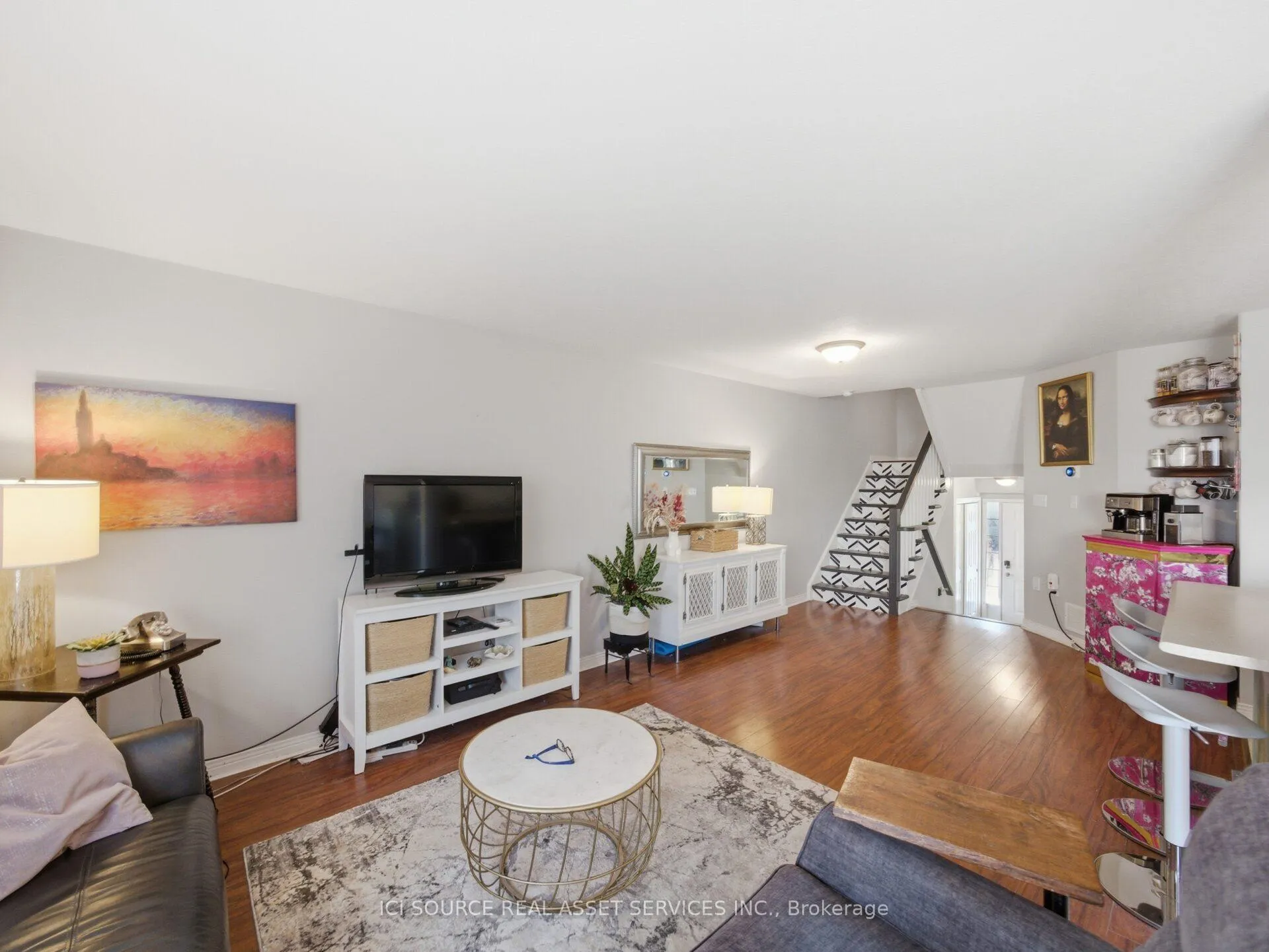 Photo 4 of Unit 22, 163 Livingston Avenue, Grimsby, Grimsby West — HOMEH