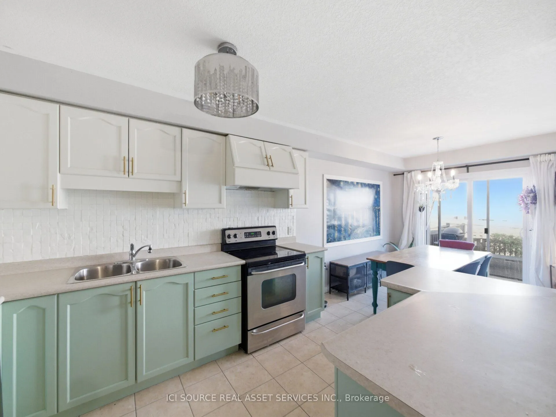 Photo 7 of Unit 22, 163 Livingston Avenue, Grimsby, Grimsby West — HOMEH