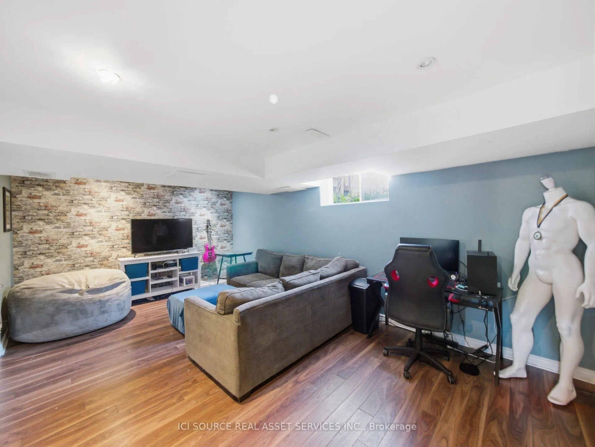 Photo 21 of Unit 22, 163 Livingston Avenue, Grimsby, Grimsby West — HOMEH