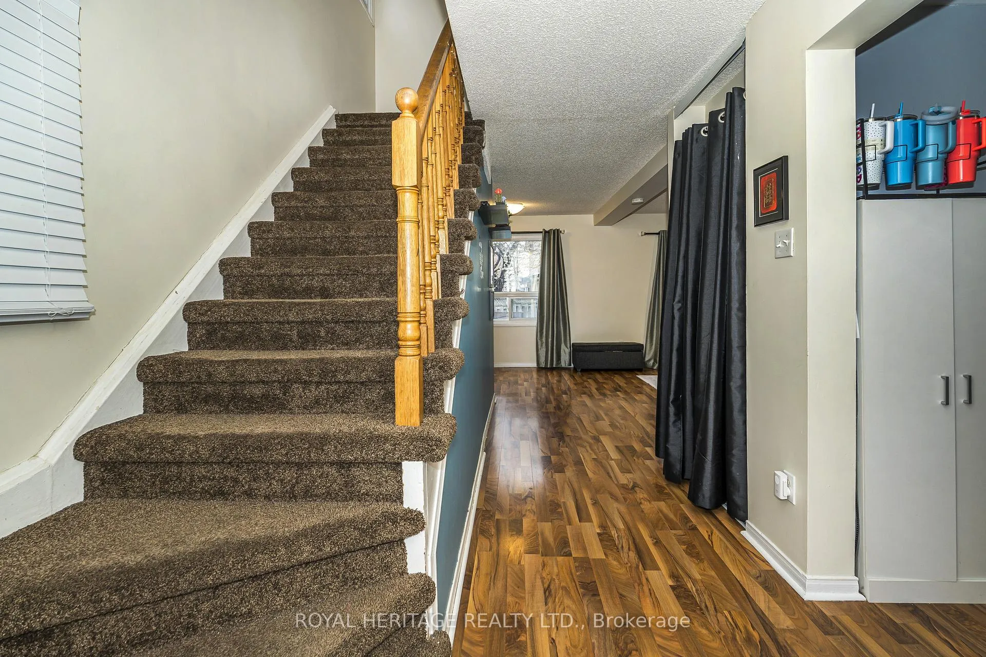 Photo 4 of 35 Hughes Crescent, Ajax, Central — HOMEH