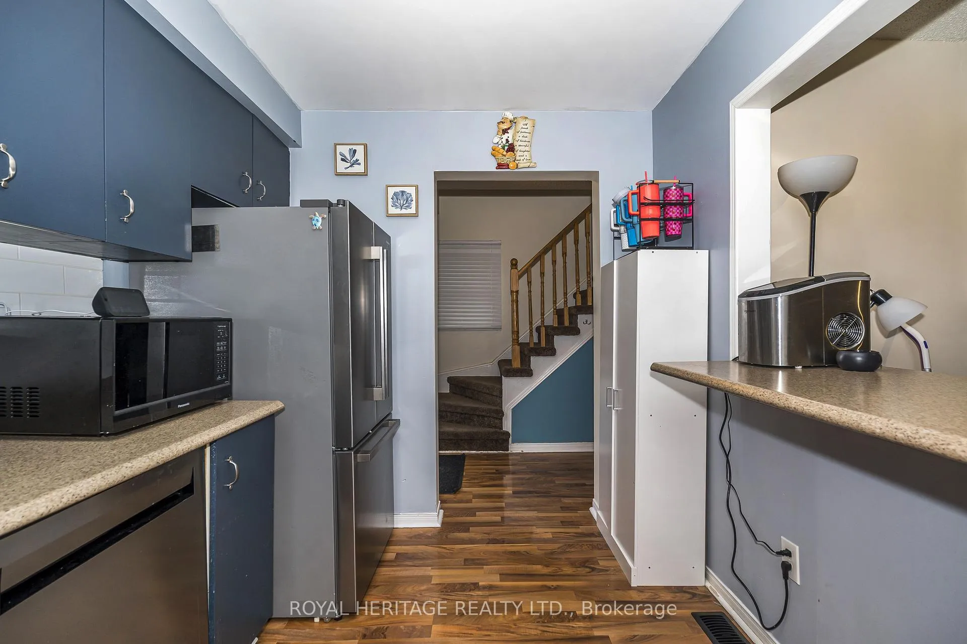 Photo 5 of 35 Hughes Crescent, Ajax, Central — HOMEH
