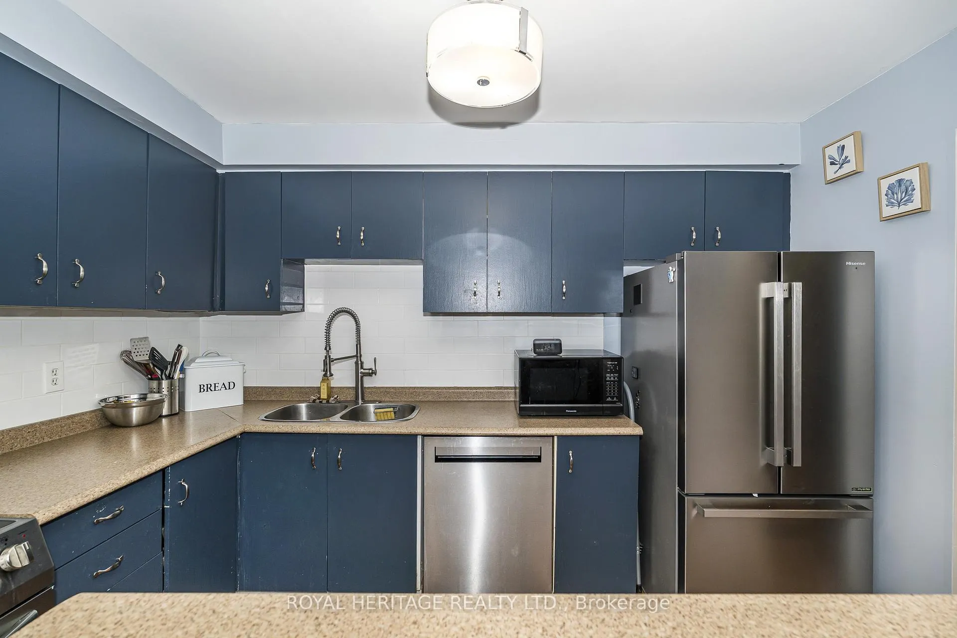 Photo 7 of 35 Hughes Crescent, Ajax, Central — HOMEH