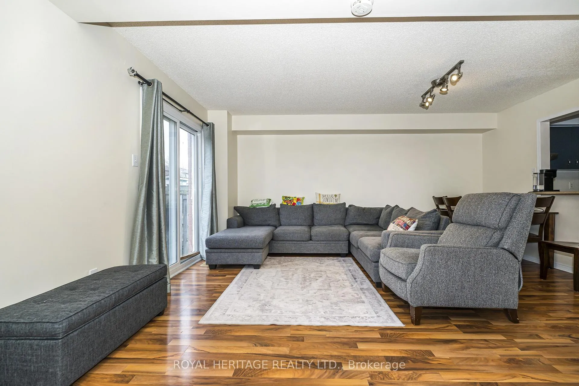 Photo 12 of 35 Hughes Crescent, Ajax, Central — HOMEH