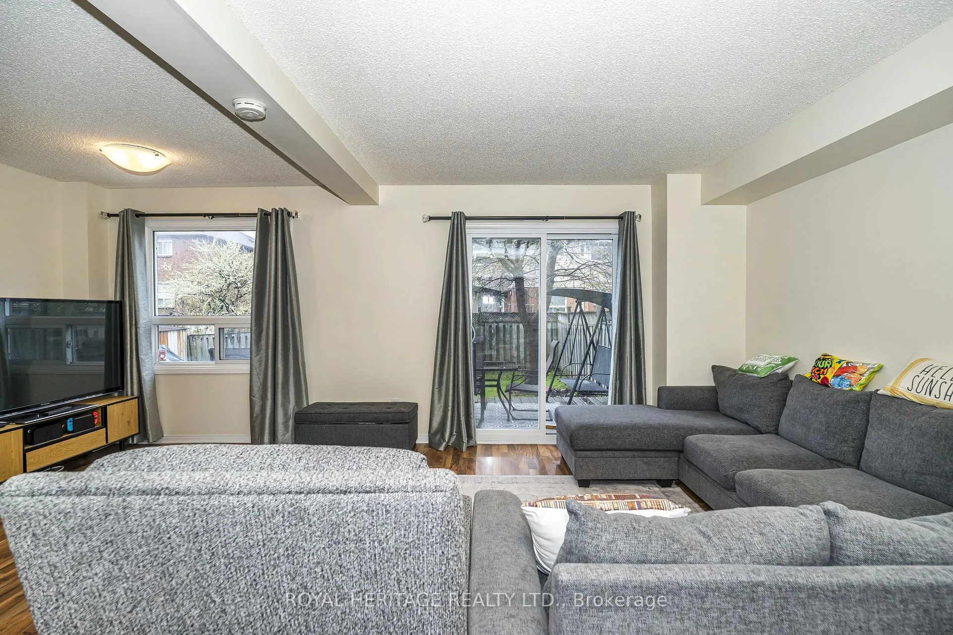Photo 13 of 35 Hughes Crescent, Ajax, Central — HOMEH