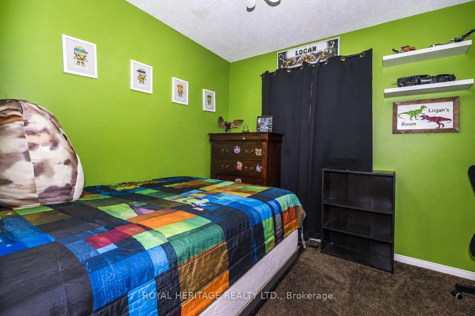 Photo 17 of 35 Hughes Crescent, Ajax, Central — HOMEH
