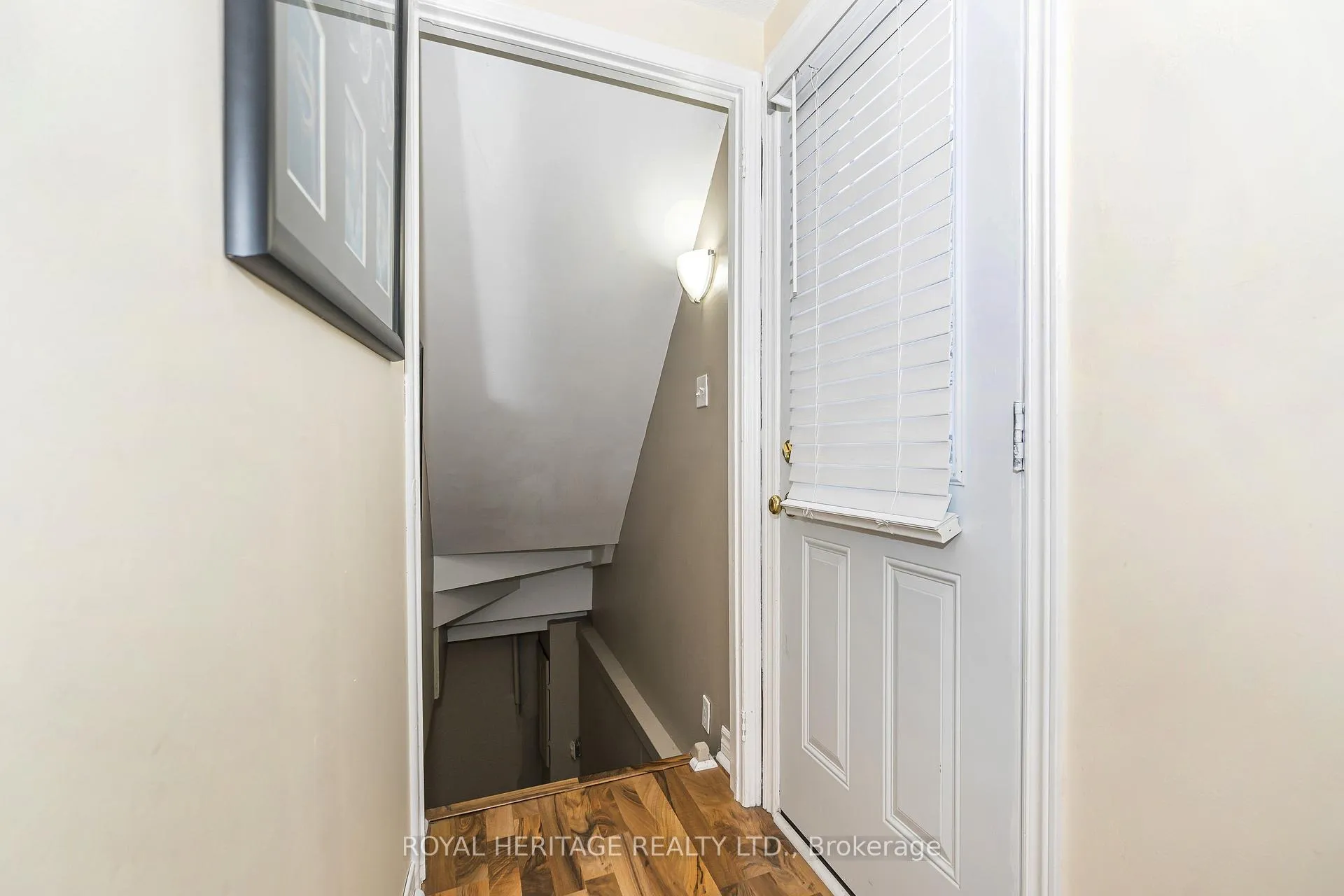 Photo 22 of 35 Hughes Crescent, Ajax, Central — HOMEH