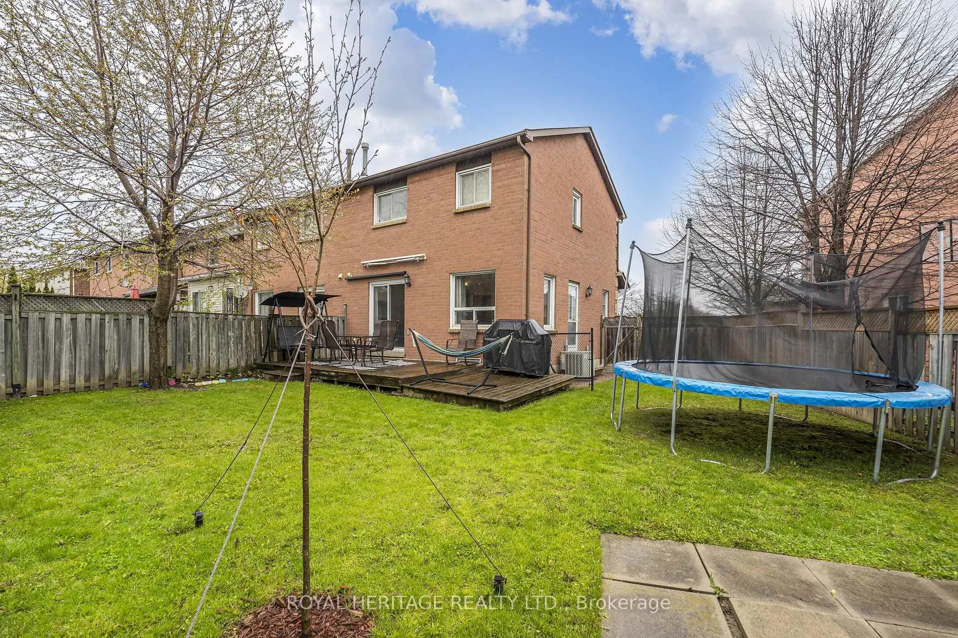 Photo 32 of 35 Hughes Crescent, Ajax, Central — HOMEH