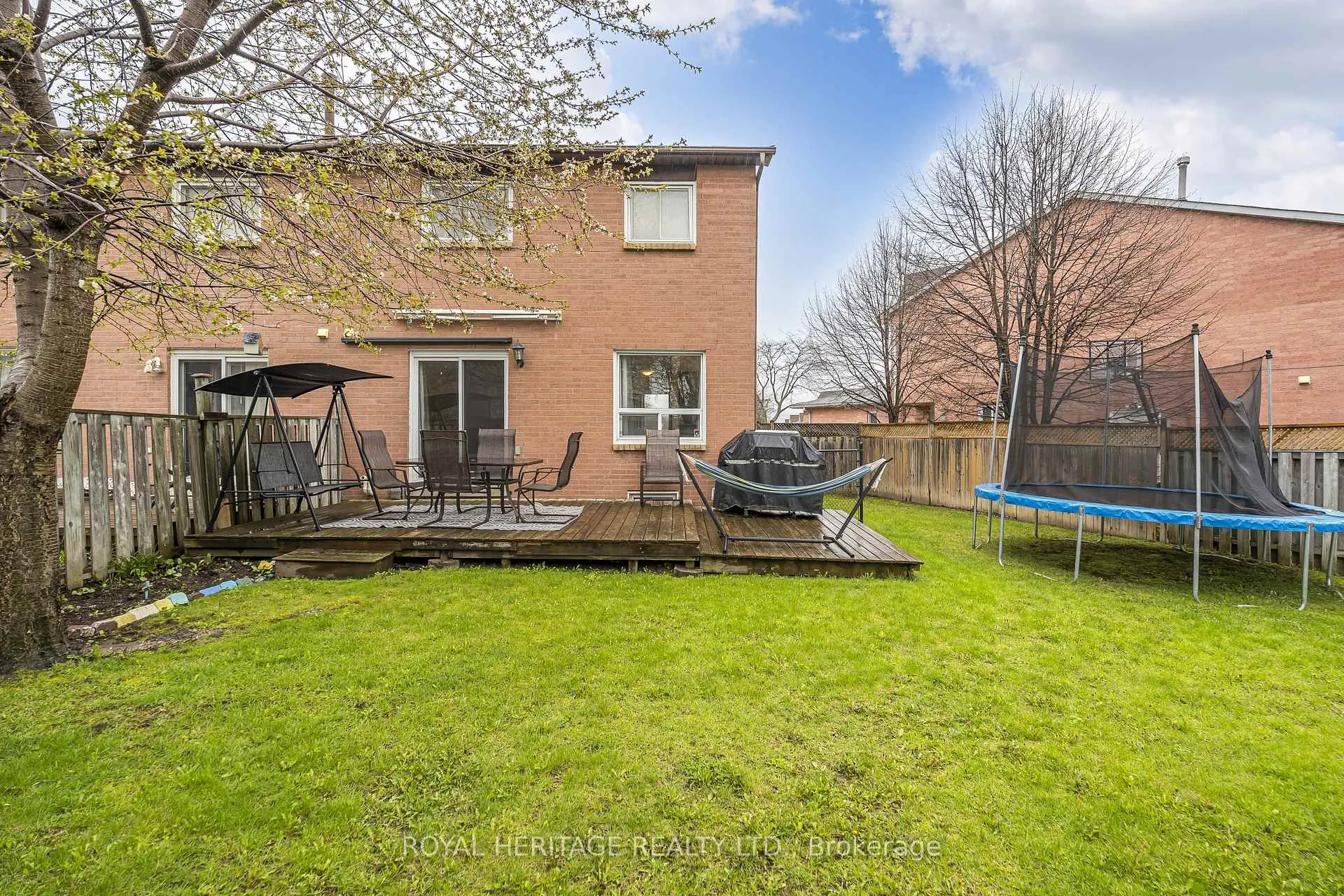 Photo 33 of 35 Hughes Crescent, Ajax, Central — HOMEH