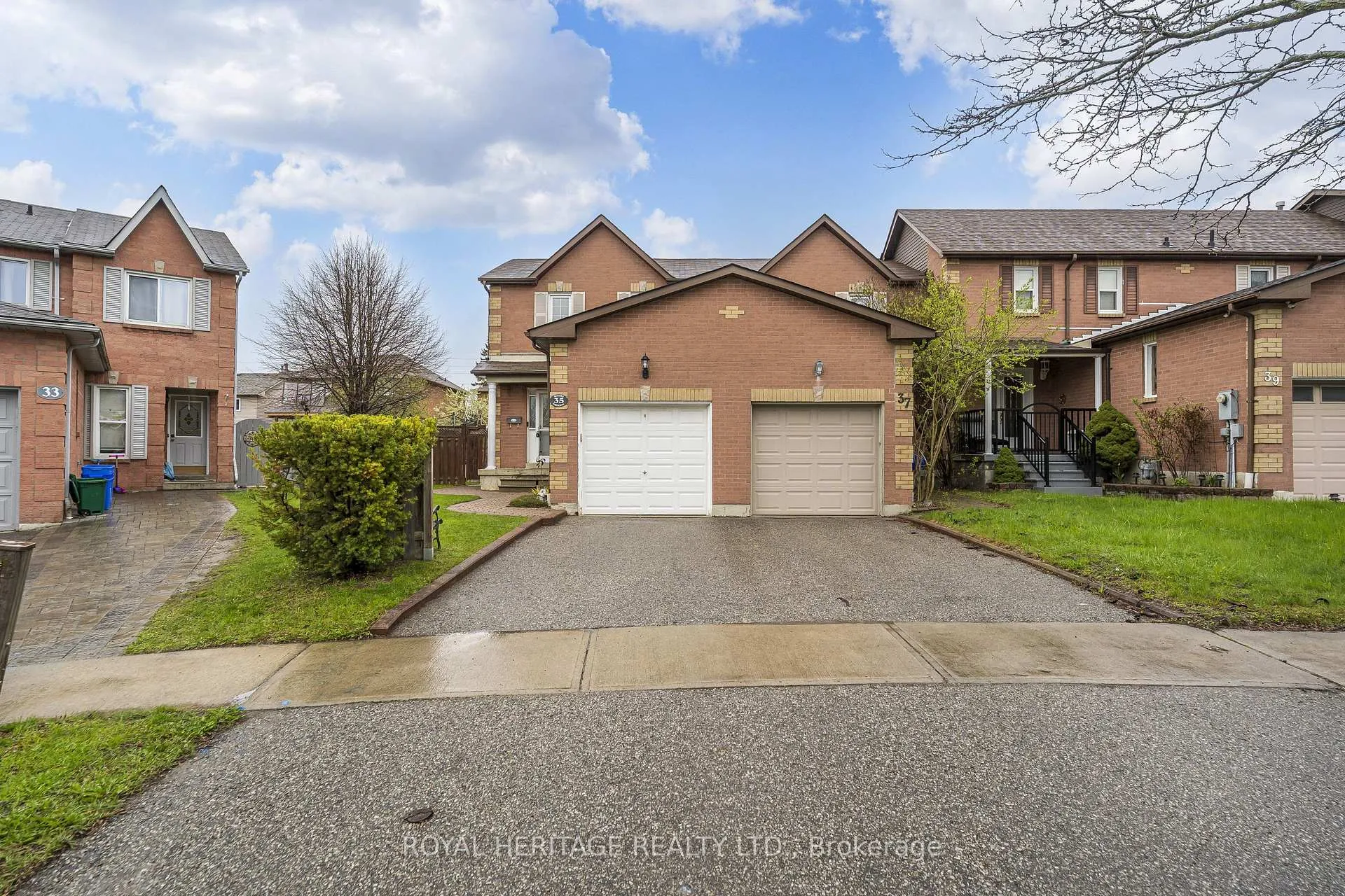 Photo 38 of 35 Hughes Crescent, Ajax, Central — HOMEH