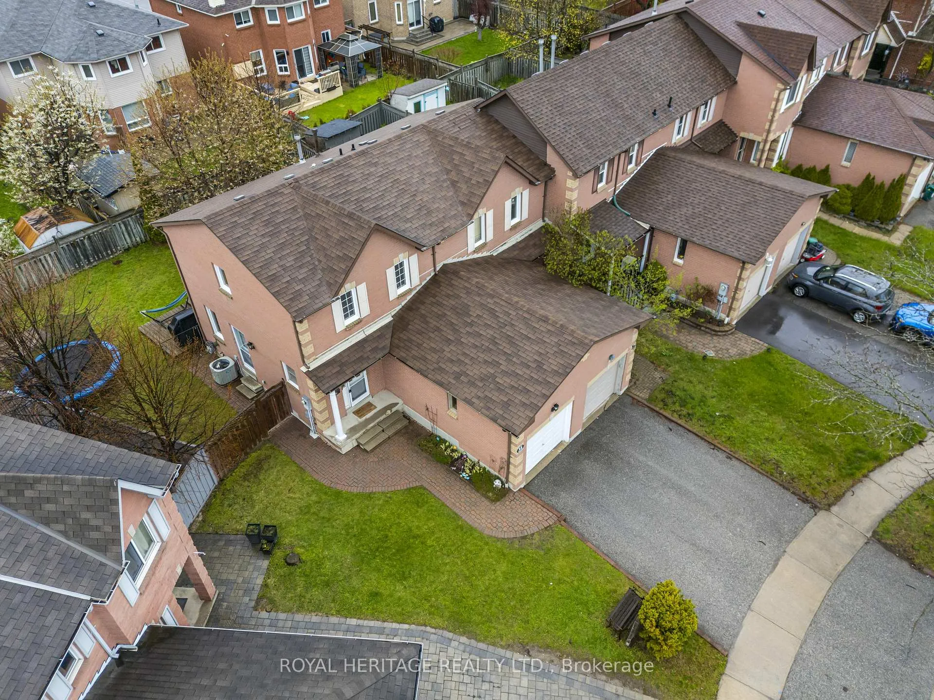 Photo 40 of 35 Hughes Crescent, Ajax, Central — HOMEH