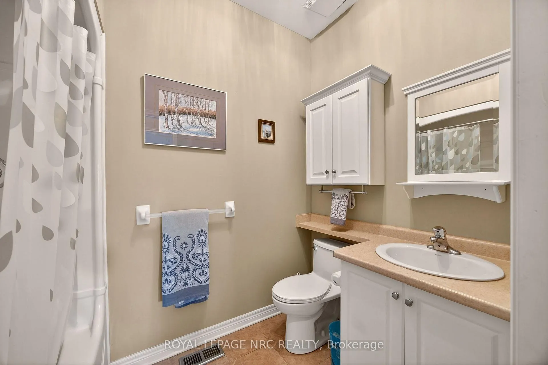 Photo 17 of Unit 9, 4300 Kalar Road, Niagara Falls, Ascot — HOMEH