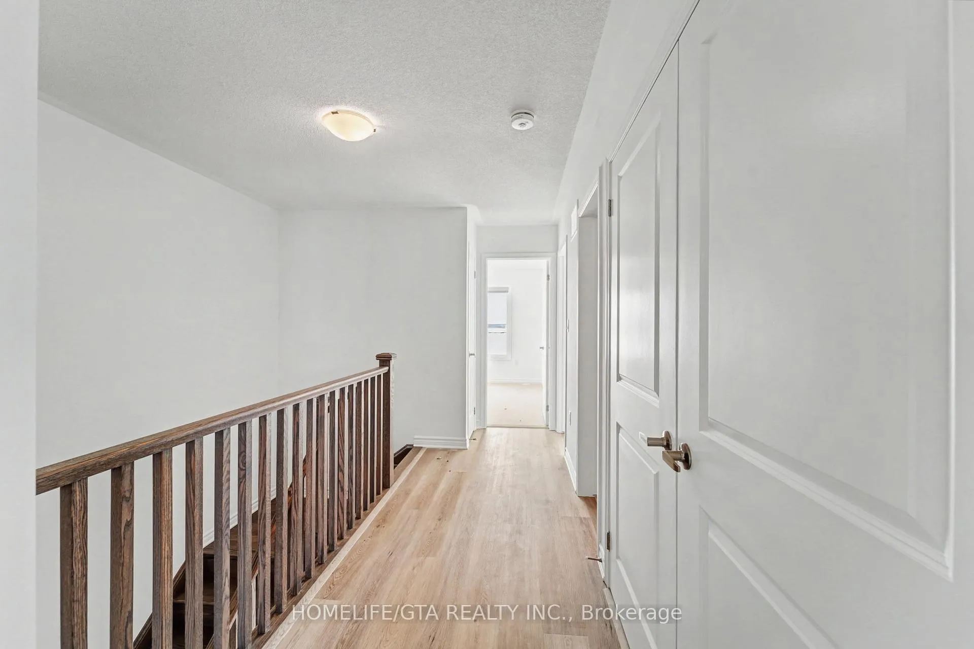 Photo 28 of 118 Pearen Lane, Barrie, Rural Barrie Southwest — HOMEH