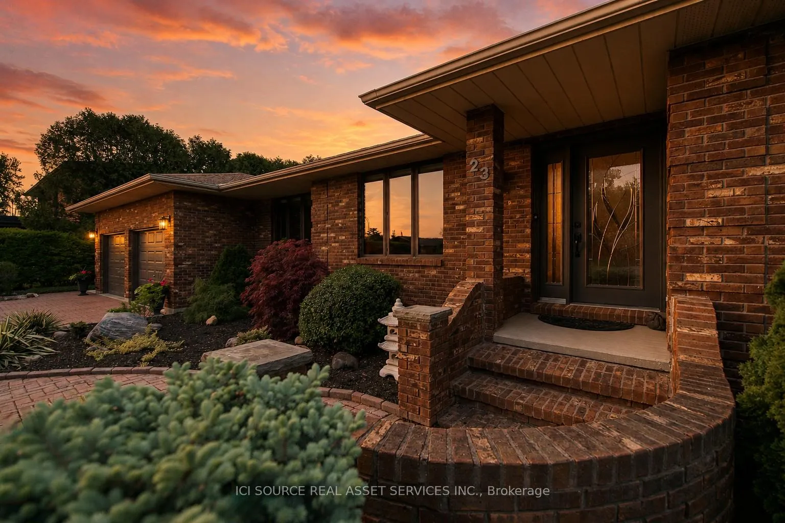 Photo 2 of 23 Willcox Street, Chatham-Kent, Chatham — HOMEH