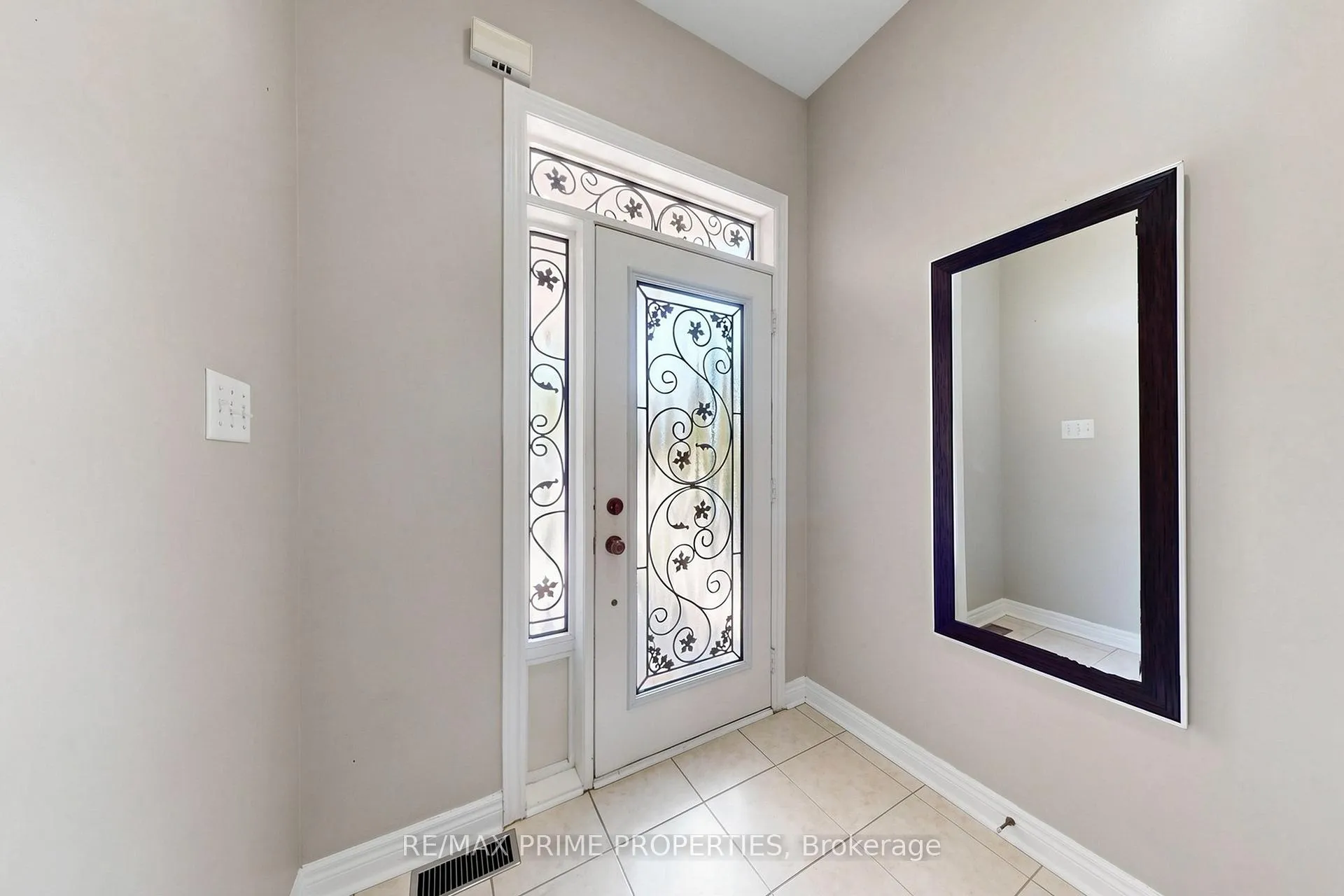Photo 3 of 68 Harbourtown Crescent, Brampton, Madoc — HOMEH