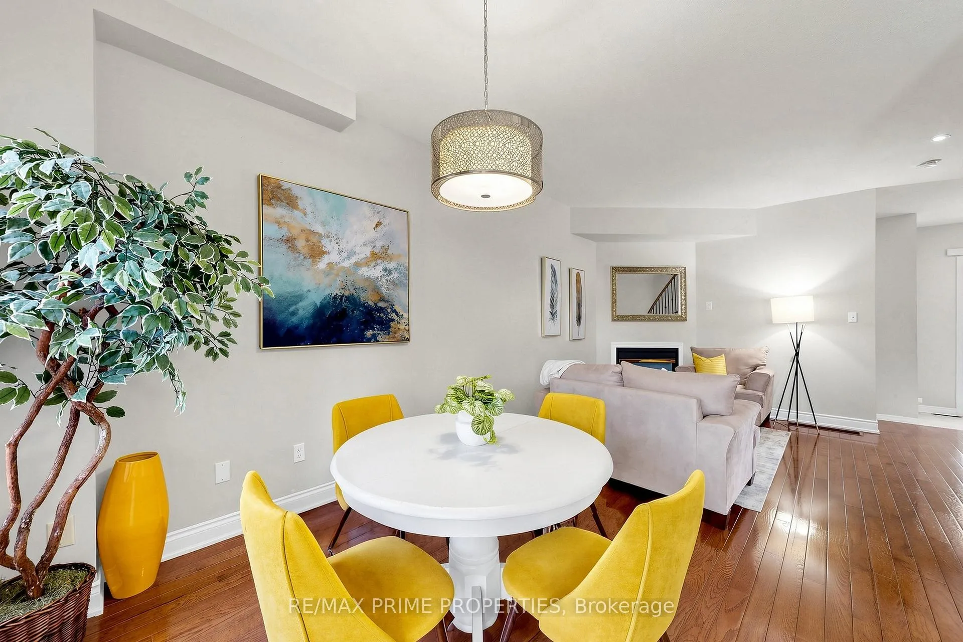 Photo 8 of 68 Harbourtown Crescent, Brampton, Madoc — HOMEH