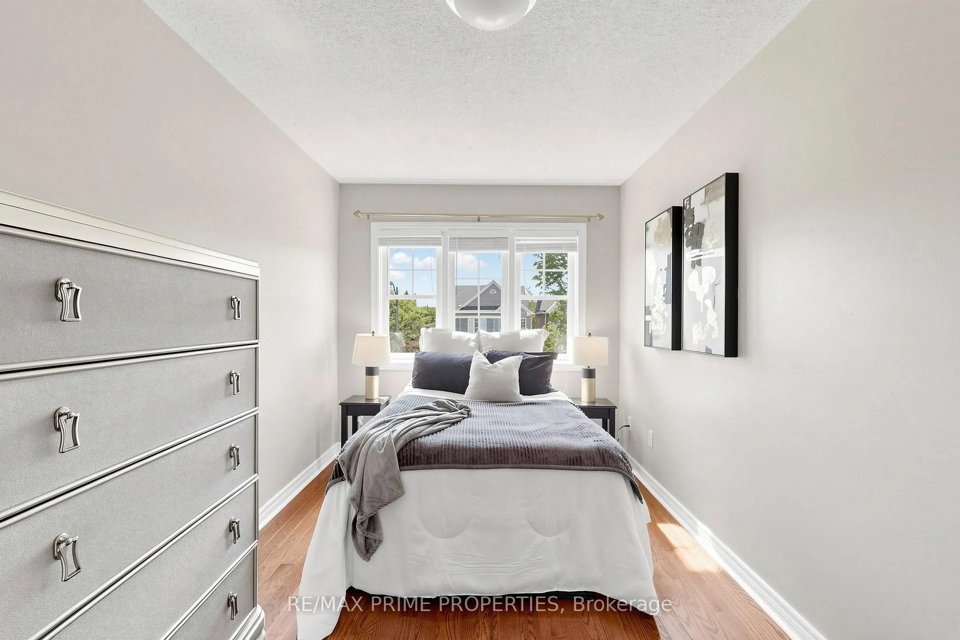 Photo 26 of 68 Harbourtown Crescent, Brampton, Madoc — HOMEH
