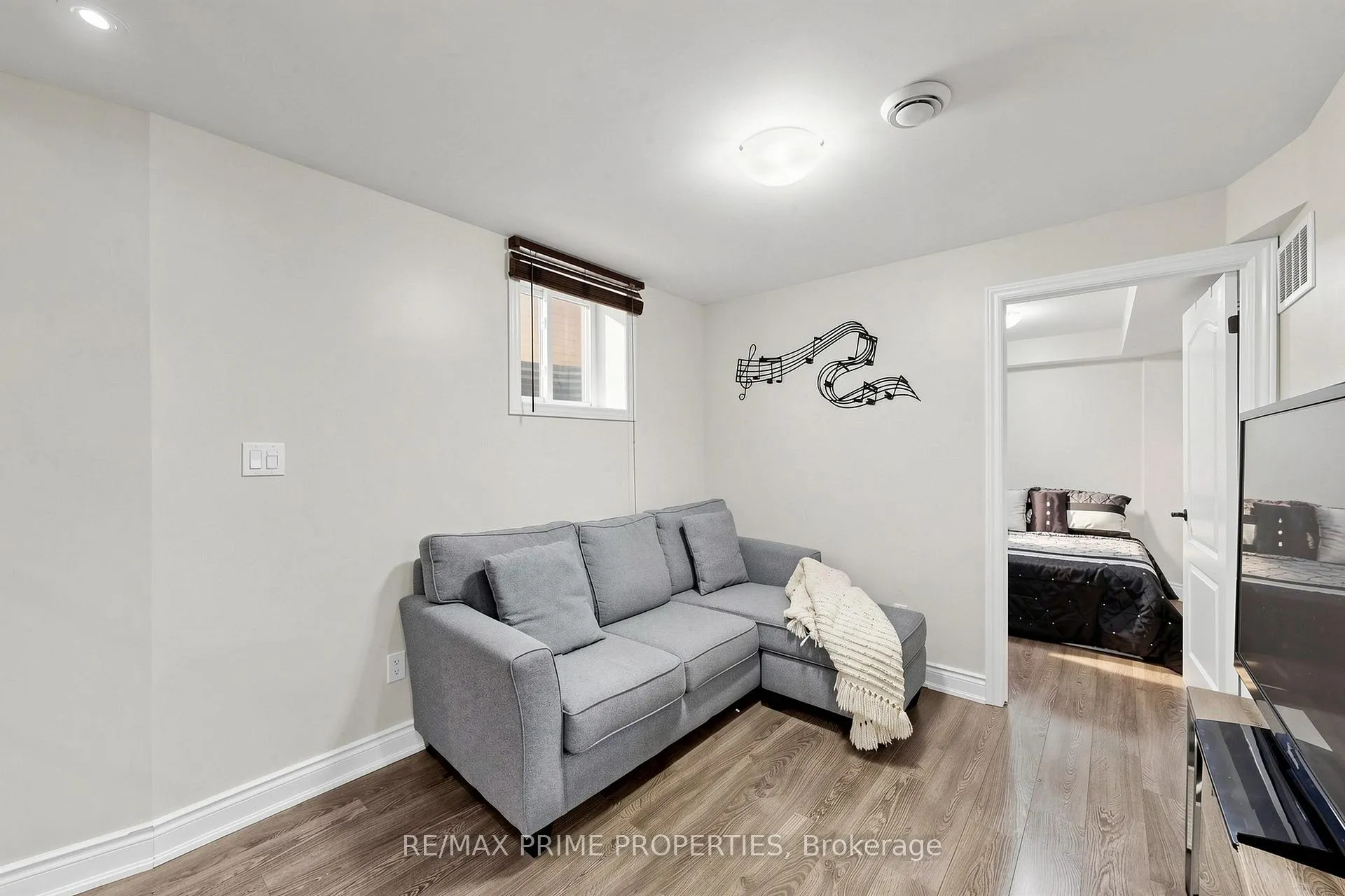 Photo 31 of 68 Harbourtown Crescent, Brampton, Madoc — HOMEH