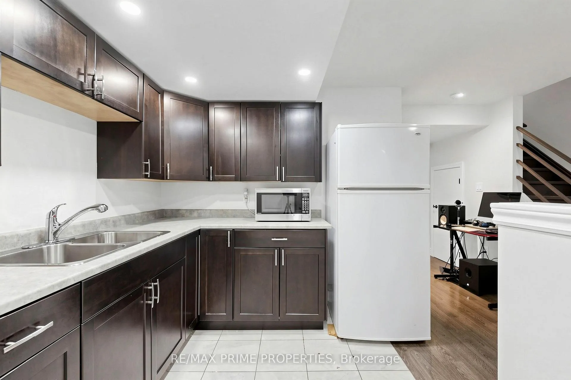 Photo 36 of 68 Harbourtown Crescent, Brampton, Madoc — HOMEH