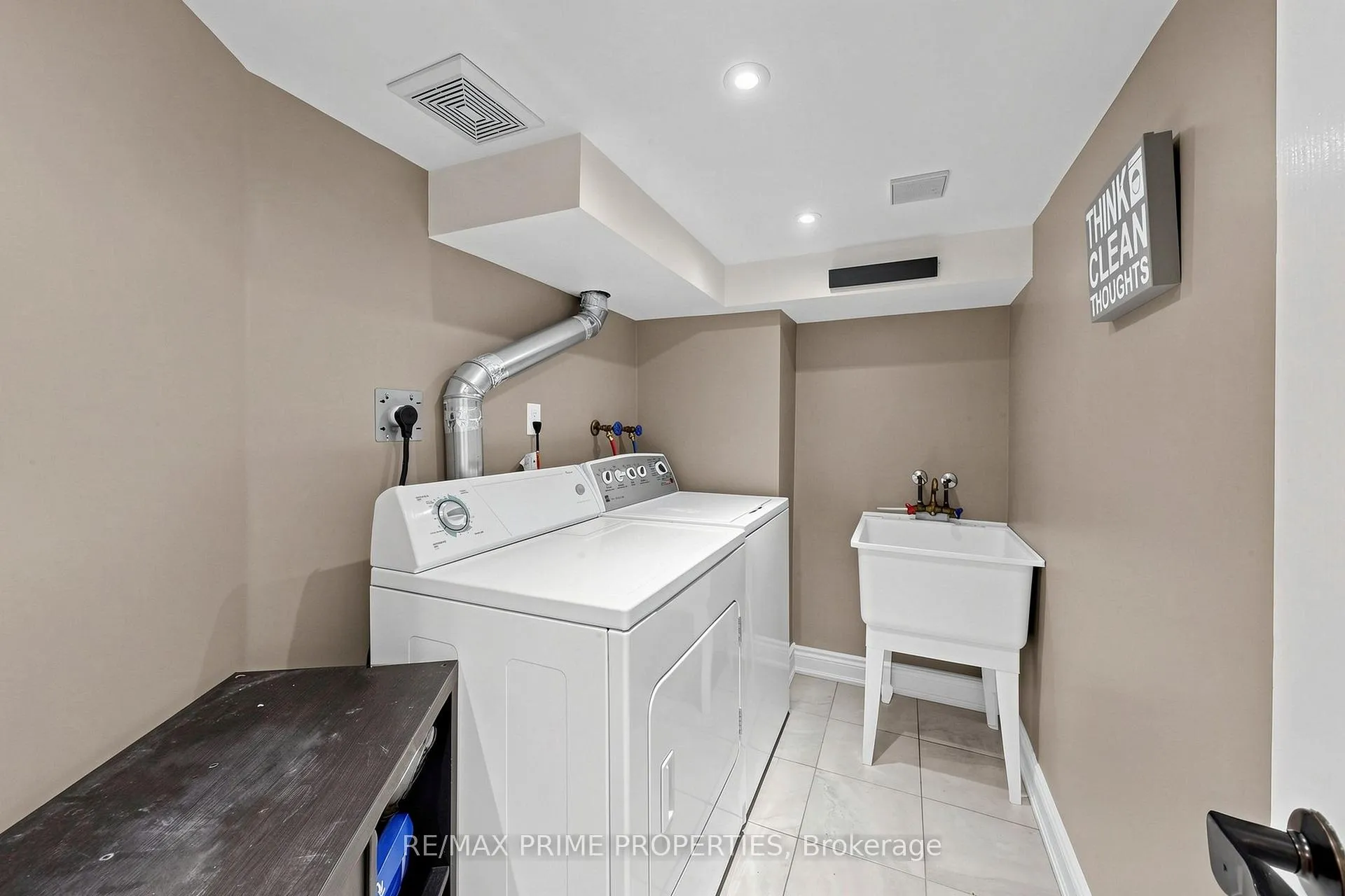 Photo 41 of 68 Harbourtown Crescent, Brampton, Madoc — HOMEH