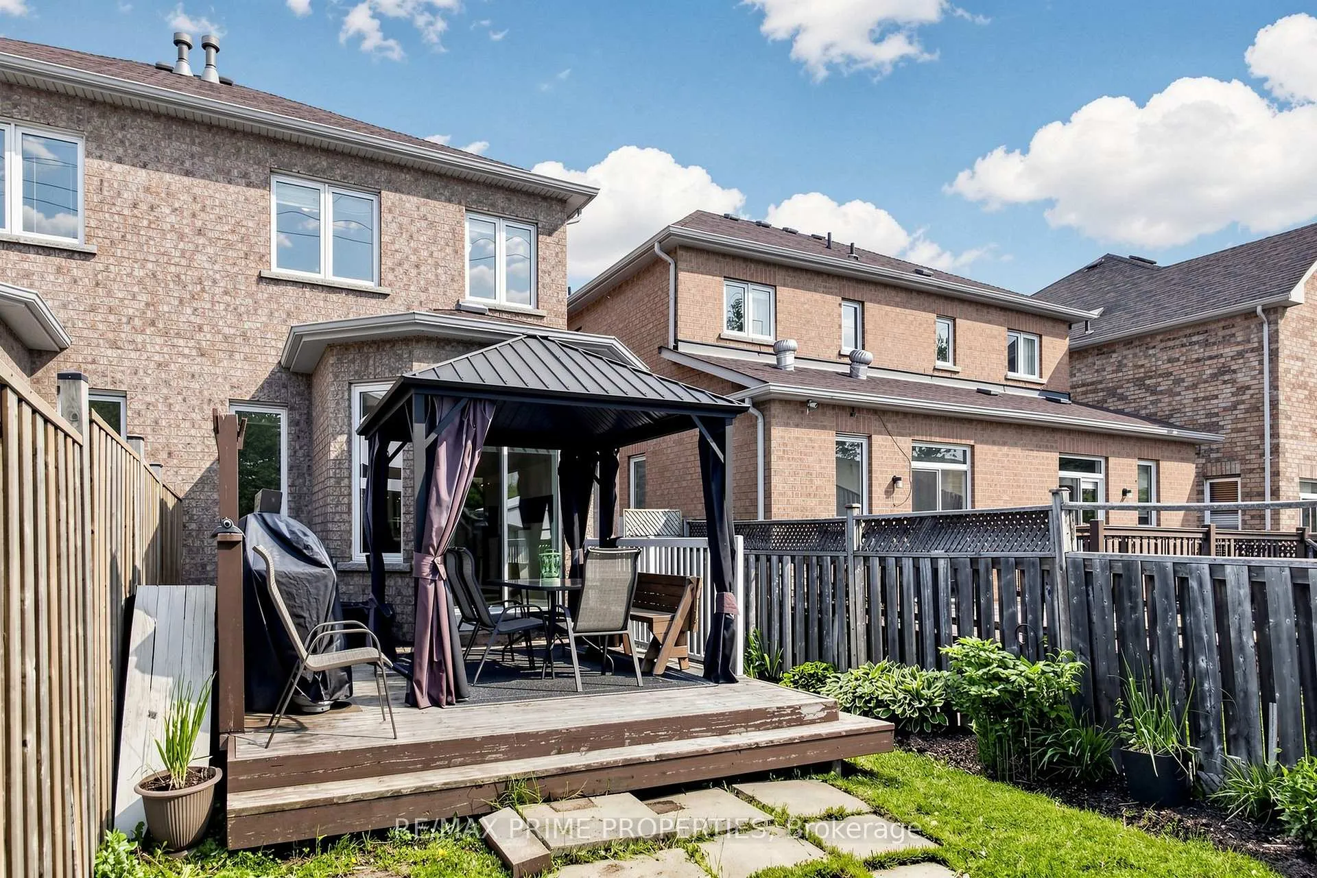 Photo 44 of 68 Harbourtown Crescent, Brampton, Madoc — HOMEH