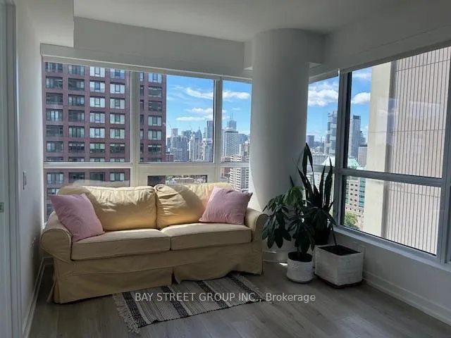 Front of Unit 1802, 395 Bloor Street E