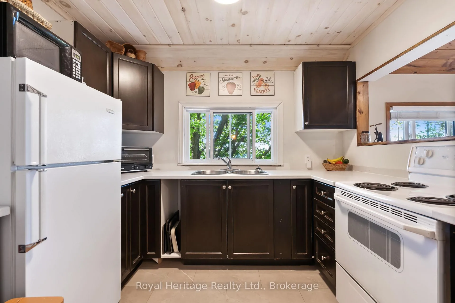 Photo 17 of 866 Cedar Glen Road, Kawartha Lakes, Verulam — HOMEH
