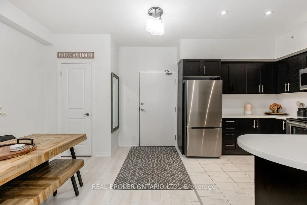 Photo 5 of Unit 609, 304 Essa Road, Barrie, 400 West — HOMEH