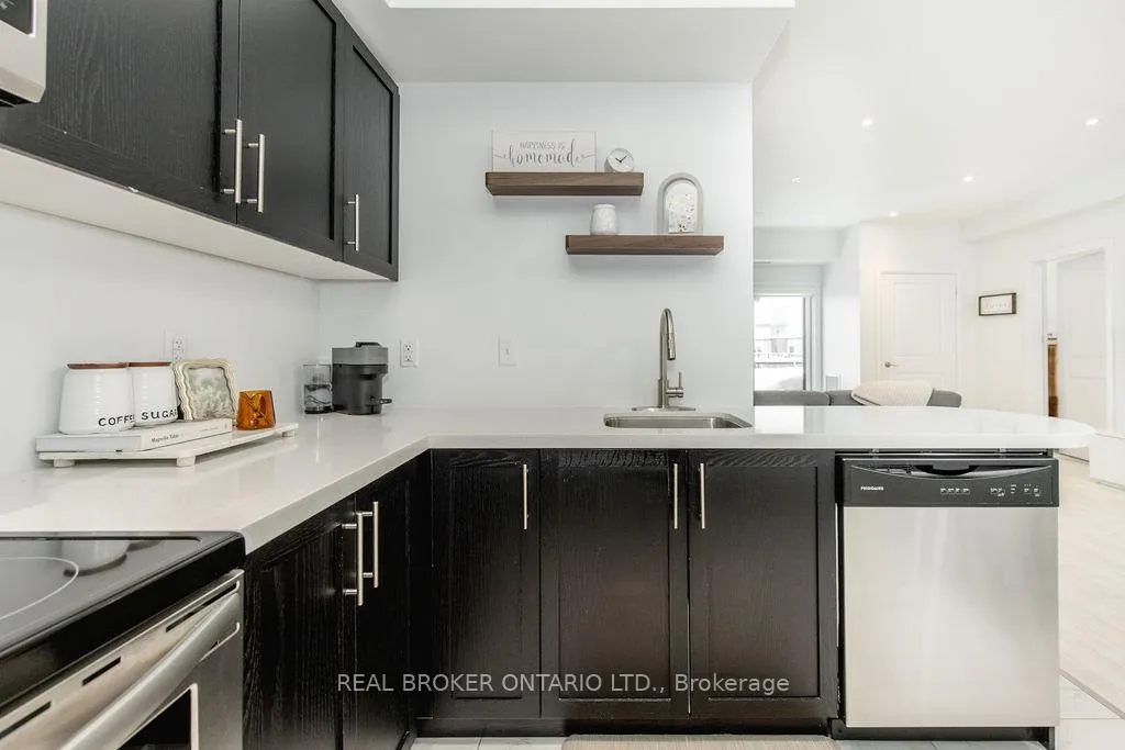 Photo 10 of Unit 609, 304 Essa Road, Barrie, 400 West — HOMEH
