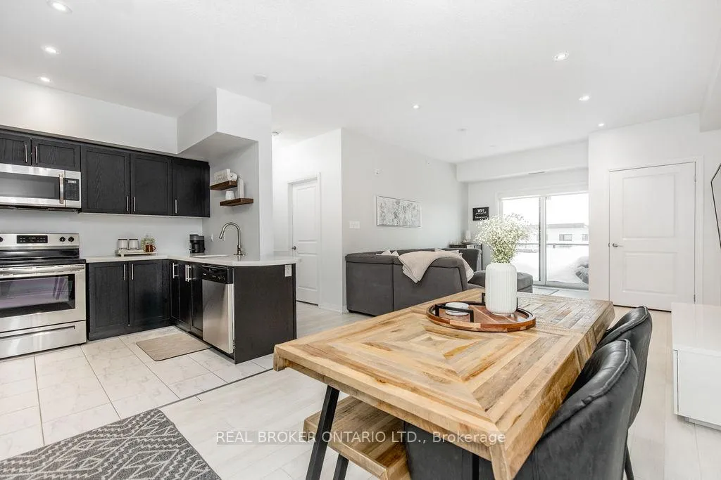 Photo 14 of Unit 609, 304 Essa Road, Barrie, 400 West — HOMEH