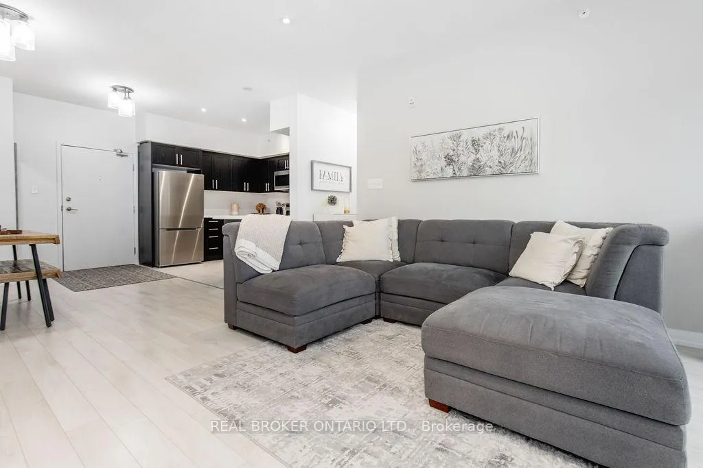 Photo 15 of Unit 609, 304 Essa Road, Barrie, 400 West — HOMEH
