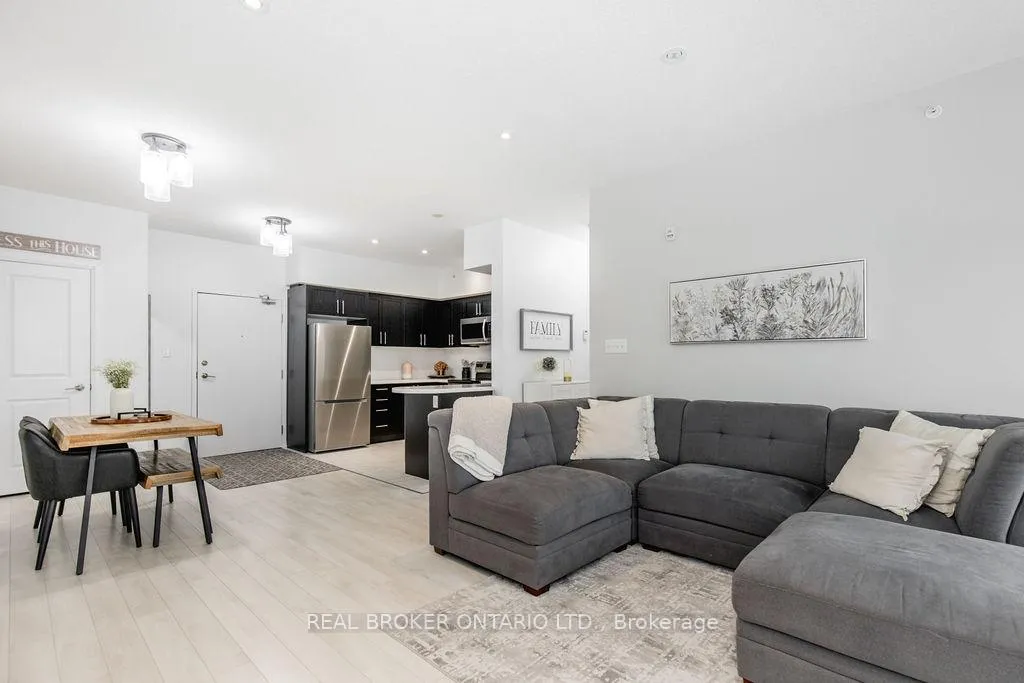Photo 17 of Unit 609, 304 Essa Road, Barrie, 400 West — HOMEH