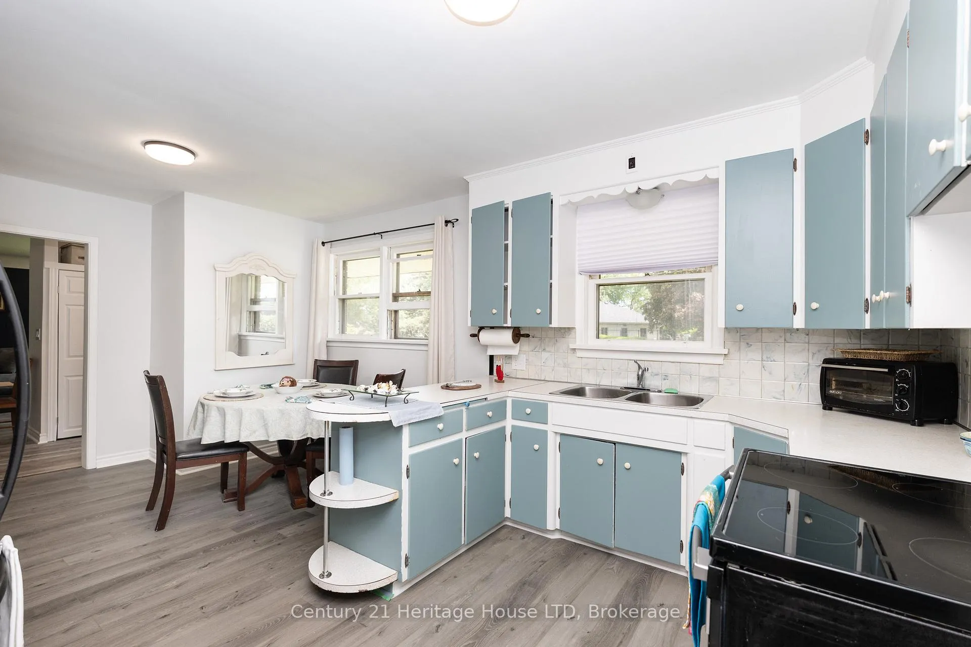 Photo 7 of 101 Bunting Road, St. Catharines, E. Chester — HOMEH