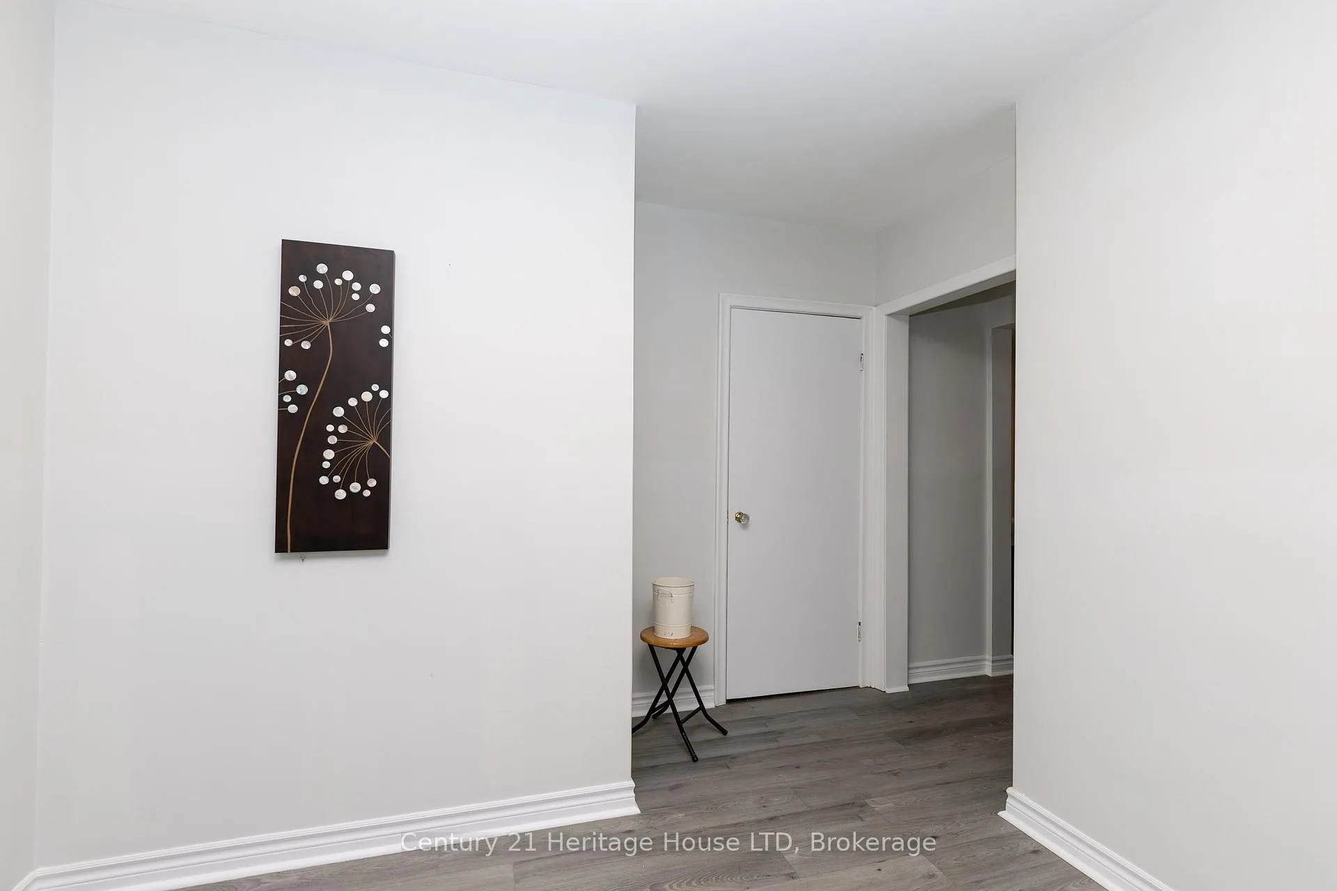 Photo 10 of 101 Bunting Road, St. Catharines, E. Chester — HOMEH
