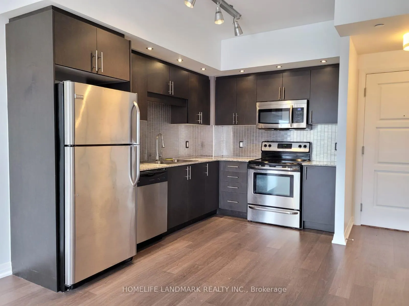 Photo 6 of Unit 803, 9500 Markham Road, Markham, Wismer — HOMEH