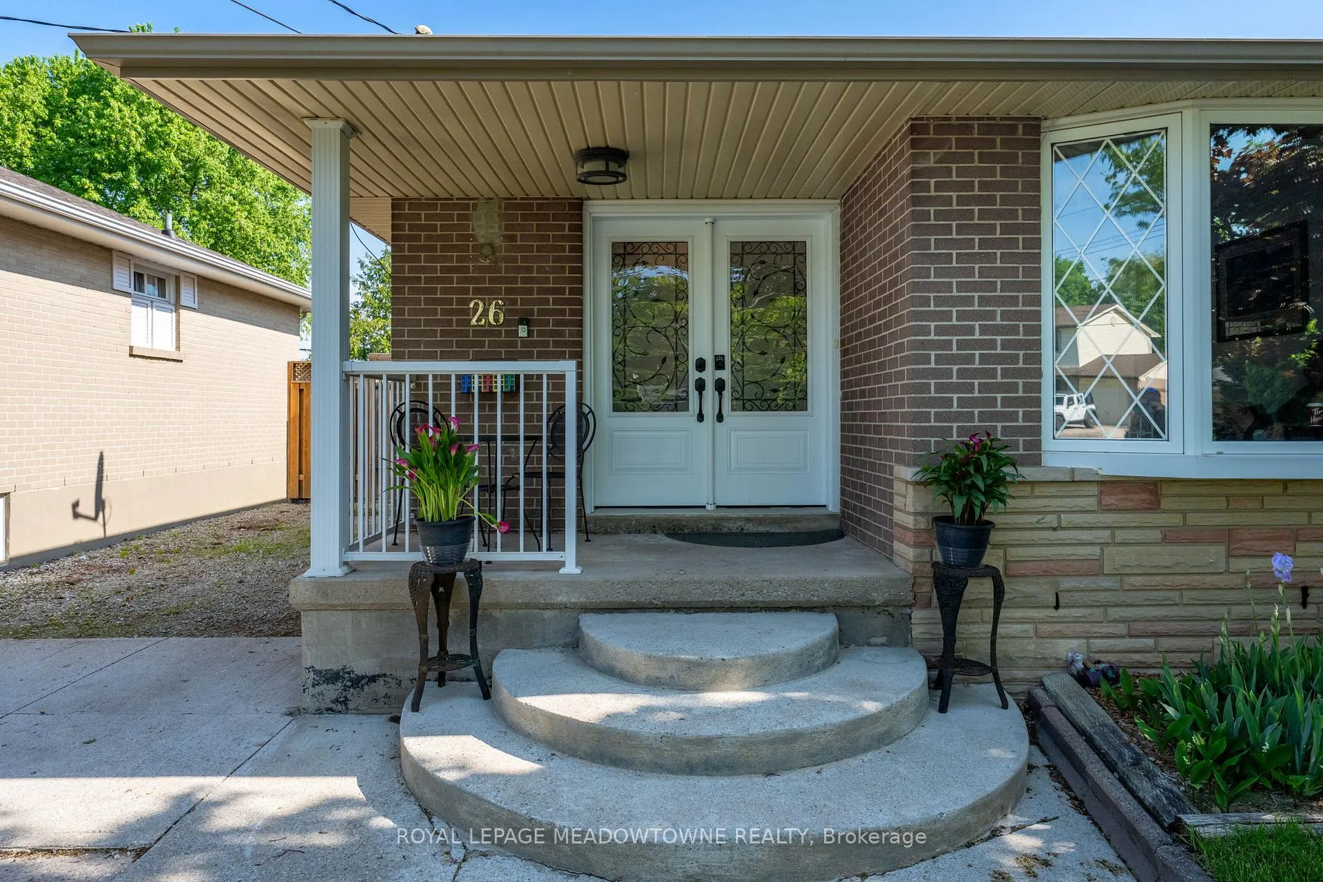 Photo 2 of 26 Moultrey Crescent, Halton Hills, Georgetown — HOMEH